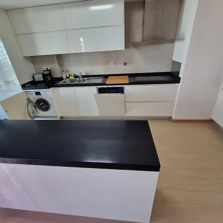 Na Com Estacionamento Apartment