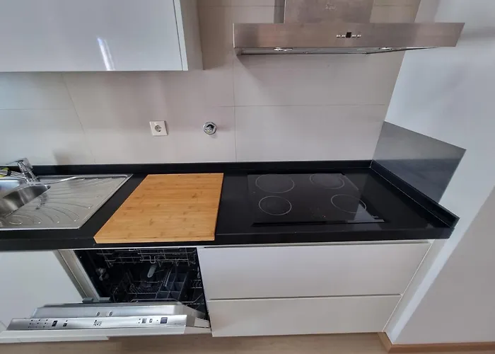 Na Com Estacionamento *