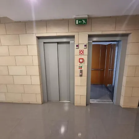 Na Com Estacionamento * Portimão